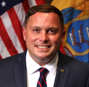 Governor will nominate Vincent Solomeno '07 to lead new Department of Veterans Affairs