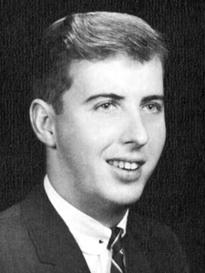 As he approaches his 50th class anniversary, Bob Costello ‘63 fondly recalls his time on the Commons, including his eight-hour days working in the University’s Registrar’s Office. Costello contributes to The Royal Fund because, as he says, “It’s payback time.”